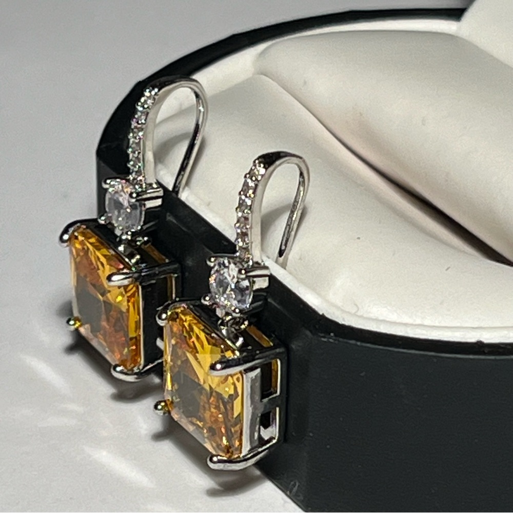 Exquisite Citrine Earrings - Picture 9 of 10